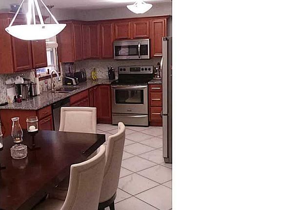 2nd image of 26915 Woodland Ct