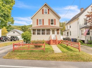 59 Middlefield Rd, Chester, MA 01011