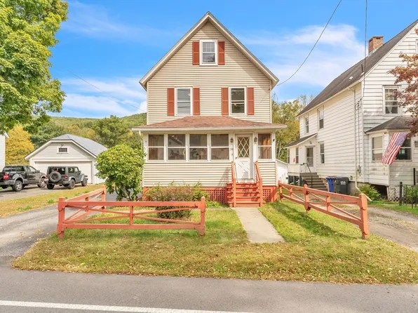 59 Middlefield Rd, Chester, MA 01011