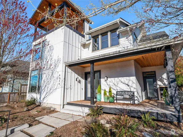 6034 Palatine Avenue N, Seattle, WA 98103