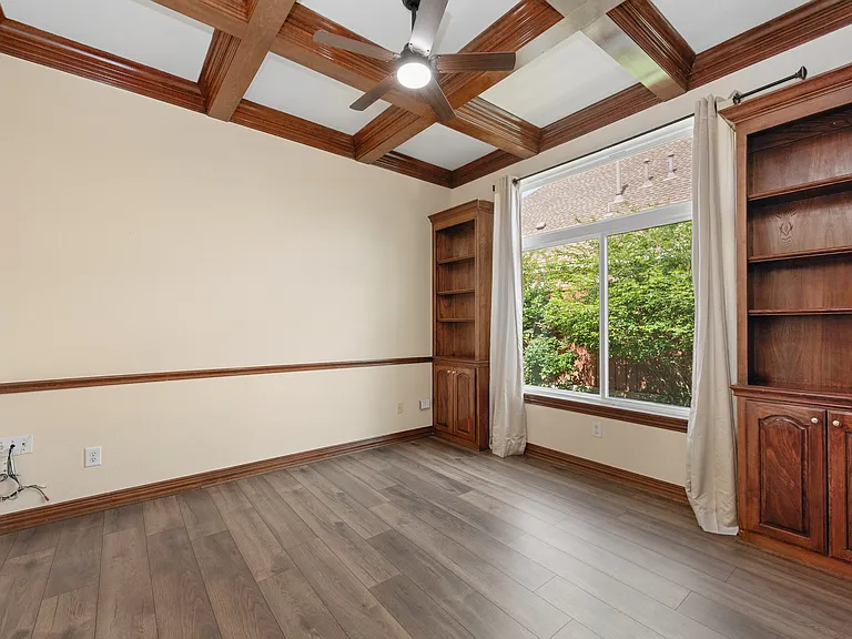 4568 Saint James Dr — Photo 16