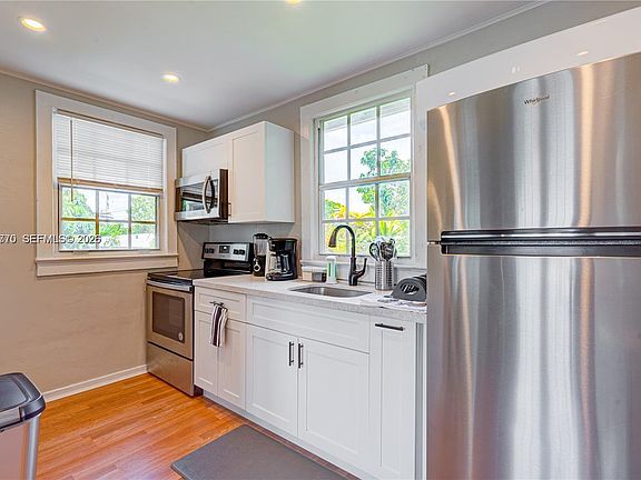 2nd image of 227 SW 30th Ave #B