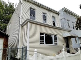 20-27 121st St, College Point, NY 11356