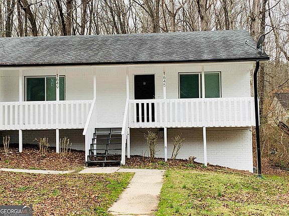 2nd image of 1645 Nutmeg St #1645