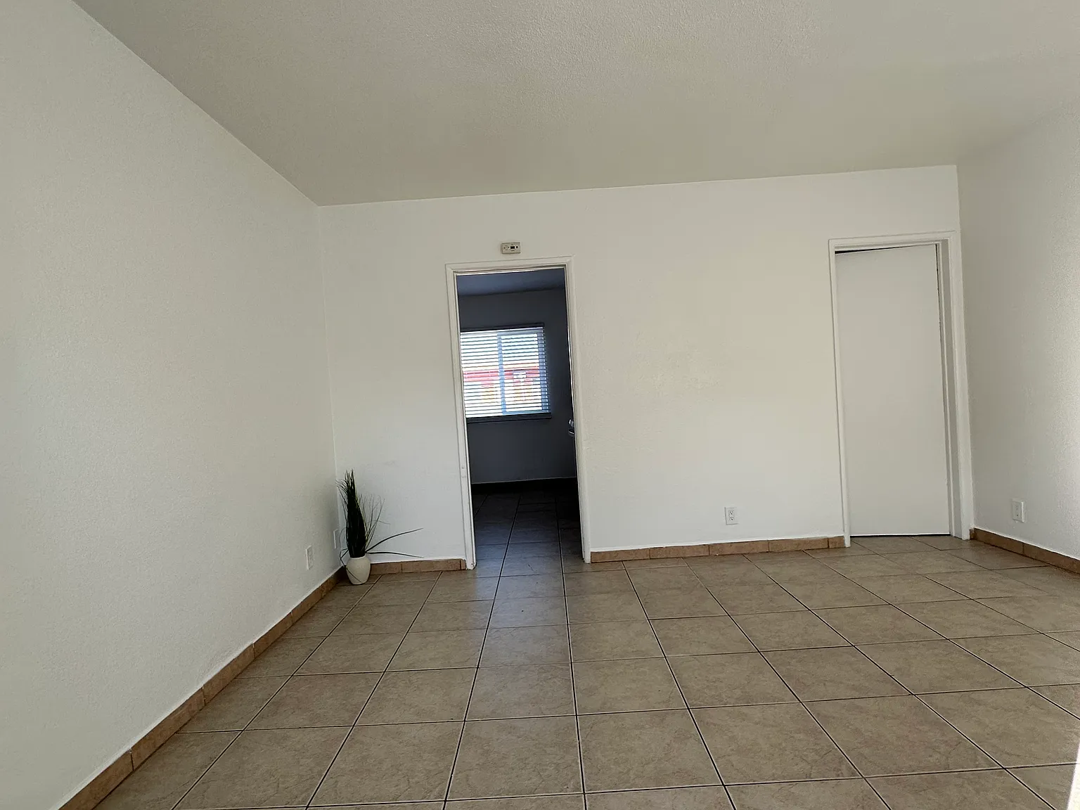 Studio, 397 sqft, $1,545 — Photo 4