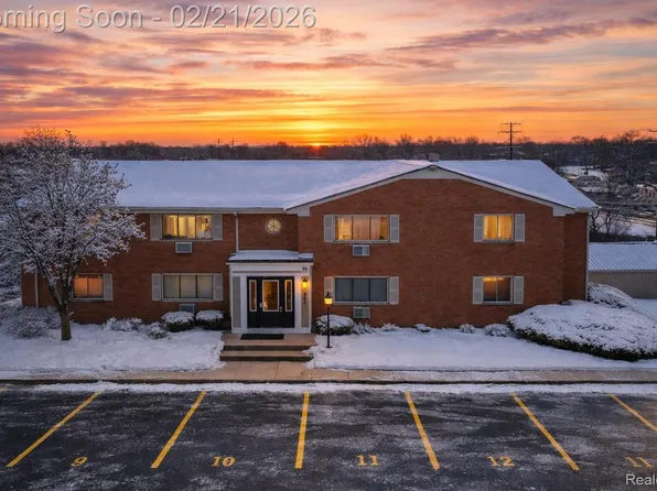 801 Plate St Unit 201, Rochester, MI 48307