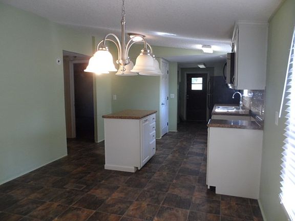 4th image of 2191 Beechwood Dr