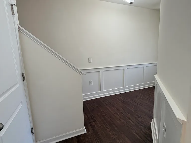 1113 Epiphany Rd — Photo 5