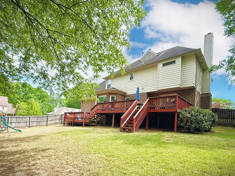 636 Sydney Bender Ln — Photo 23