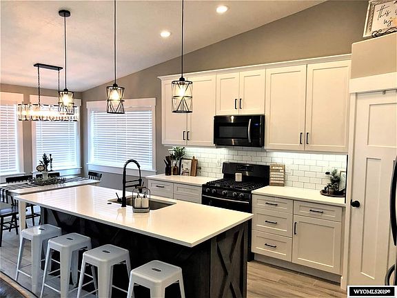3rd image of 1604 Condor Dr