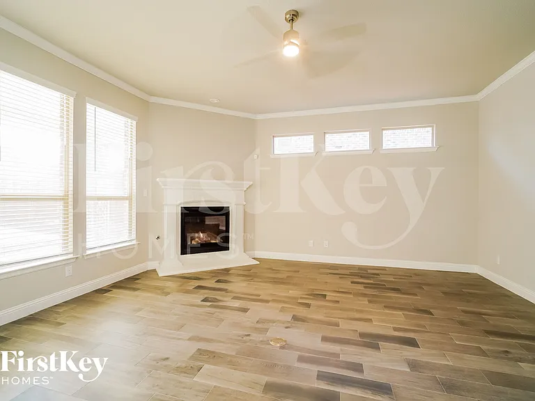 15013 Gladstone Dr — Photo 4