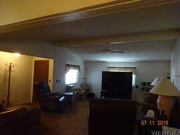 4th image of 920 Swan Dr