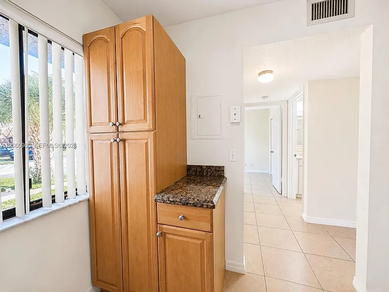 6585 Somerset Dr #103 — Photo 8