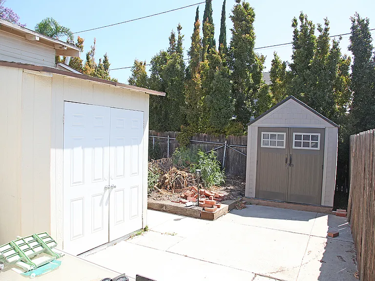 698 Mission Dr — Photo 13