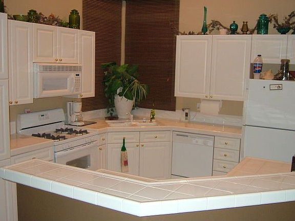 5th image of 9628 Emeraude Ave