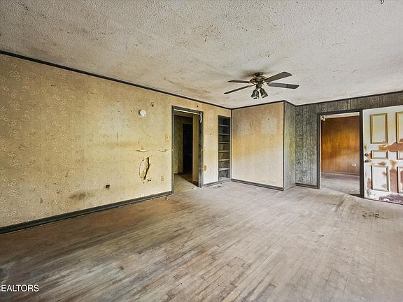 3rd image of 693 Hassler Mill Rd