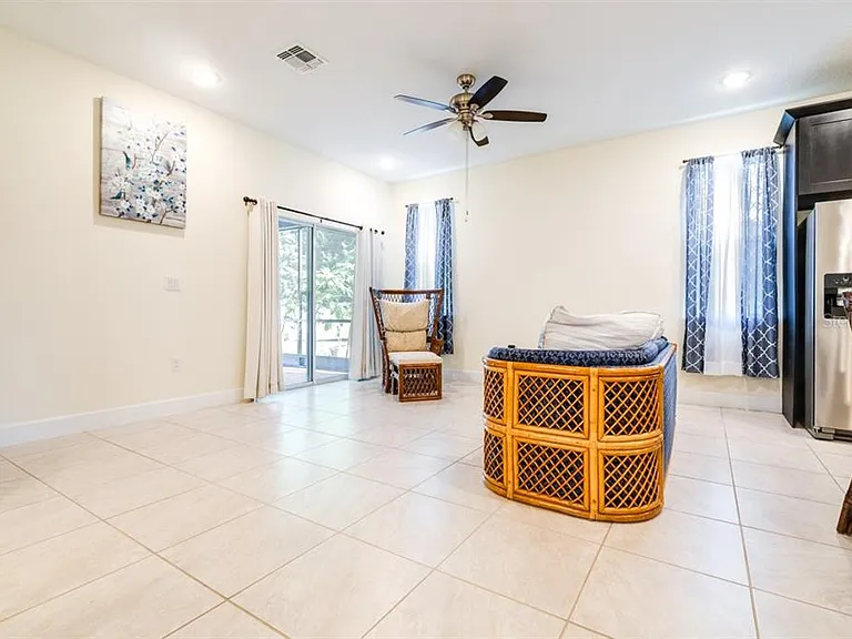 520 Nogales Ct — Photo 21