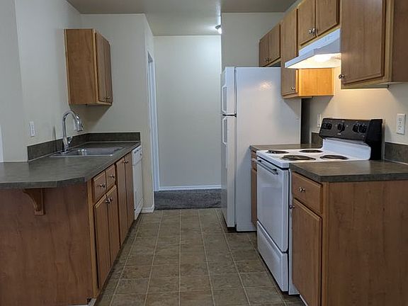 3rd image of 4420-4455 Seaton Ln NE #D104