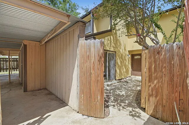 3 bed, 2.0 bath, 1584 sqft, $1,675 — Photo 3