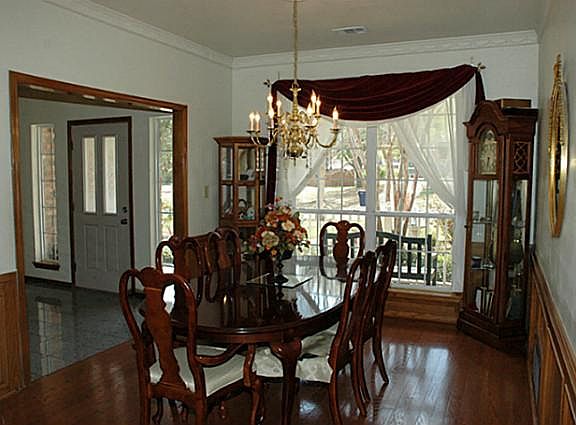 2nd image of 115 Sunday Haus Ln