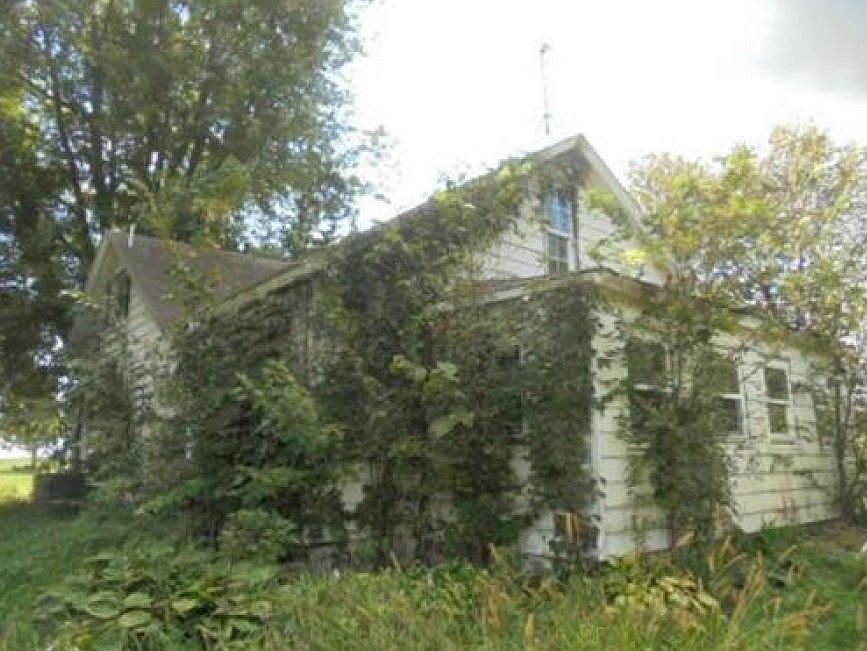 2nd image of 475 Jefferson St