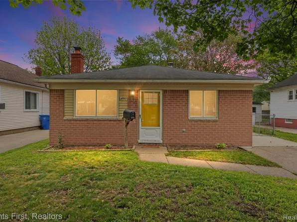 4993 Bedford St, Dearborn Heights, MI 48125