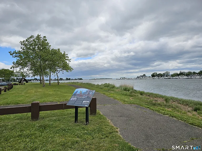 4 Van Zant St #B12 — Photo 15