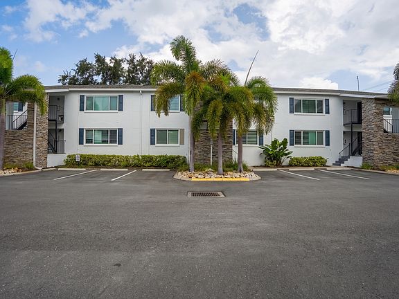2nd image of 5215 Westshore Blvd #9