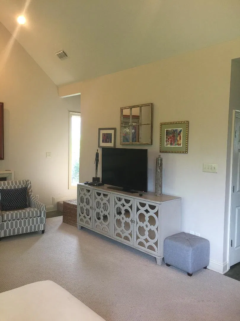 4 bed, 2400 sqft, $2,950 — Photo 1