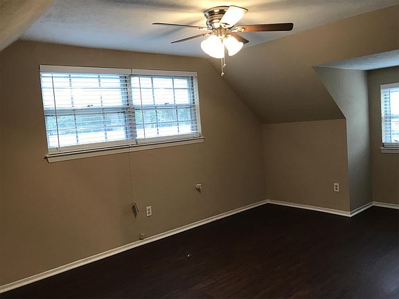 2nd image of 2703 Norwood Ln
