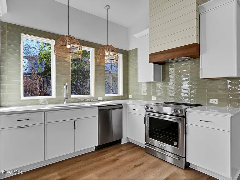 1102 Tree Canopy Way #A — Photo 6