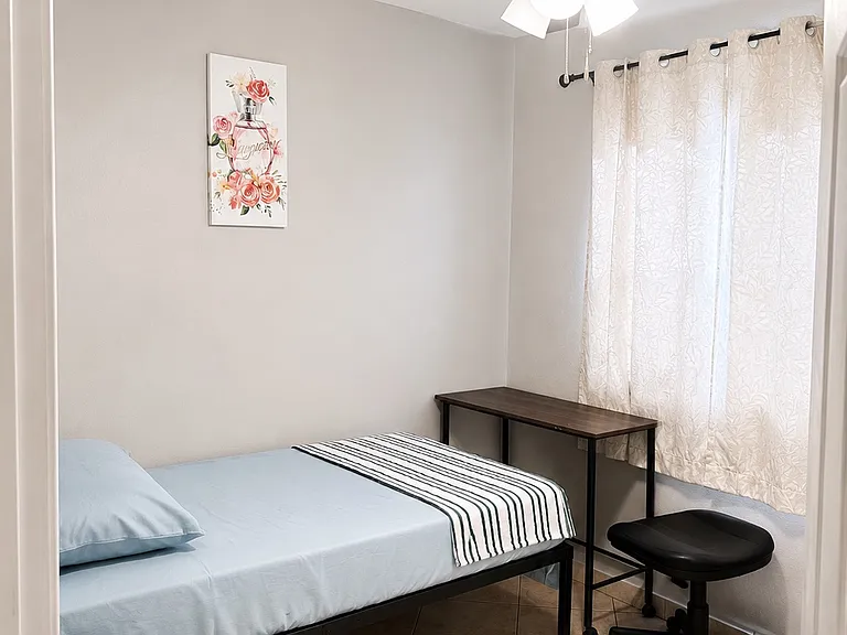 1505 Henry Dr — Photo 1