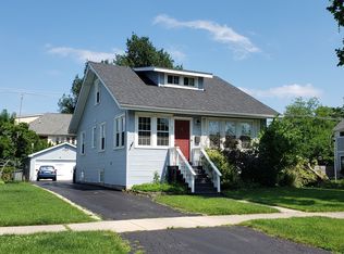 661 S Swain Ave, Elmhurst, IL 60126