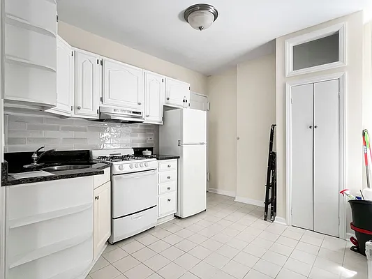 Rented by Compass | media 5