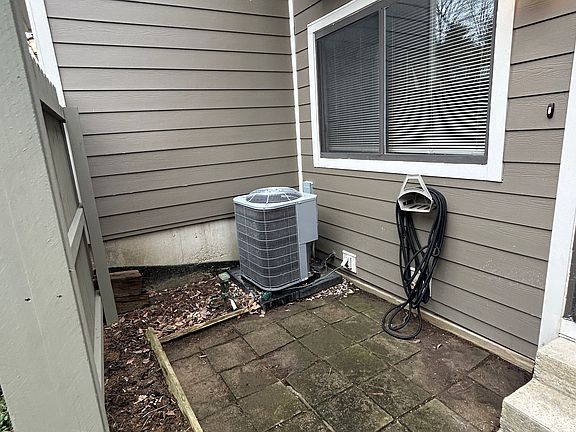 3rd image of 9818 Timbers Dr