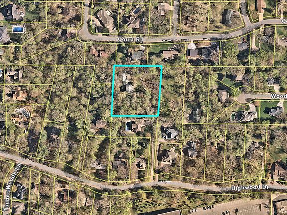3rd image of 15432 Highwood Dr