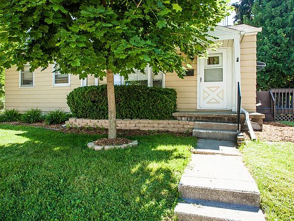 2nd image of 405 Wentworth St