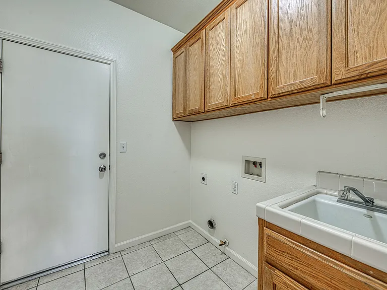 W Celeste Ave — Photo 6
