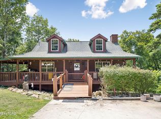 369 Oak Lake Dr, Sevierville, TN 37876