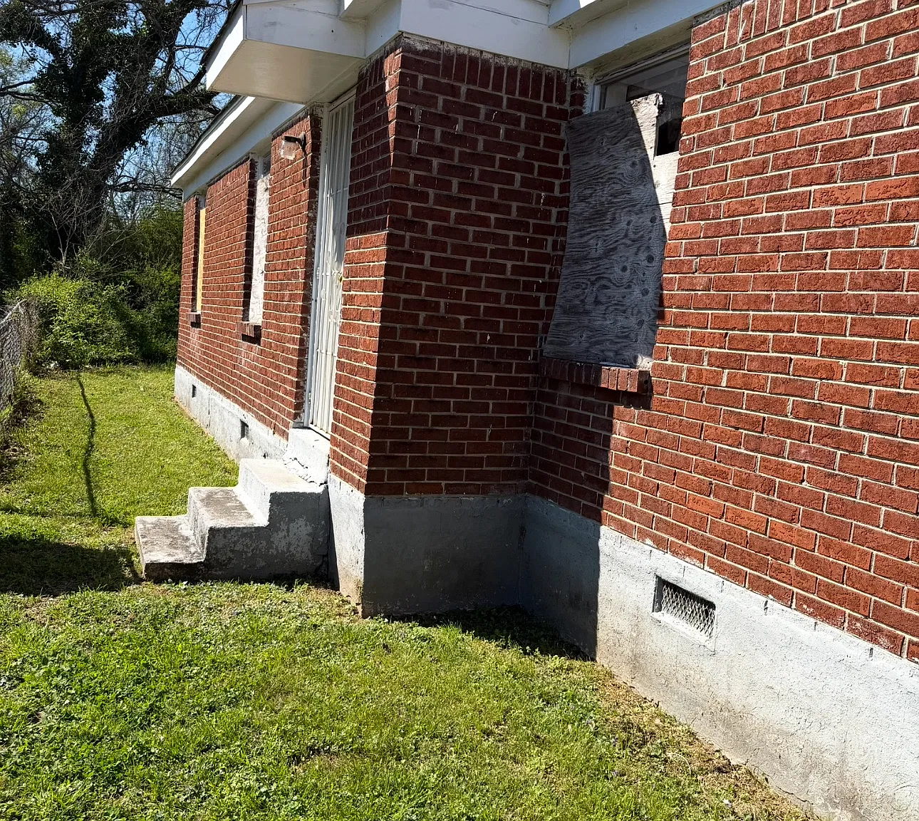 3 bed, 672 sqft, $800 — Photo 2