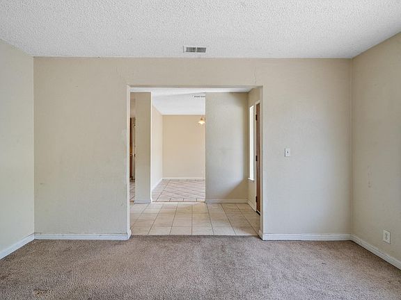 4th image of 155 Evergreen Way