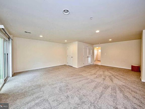 4th image of 2965 Galloway Pl