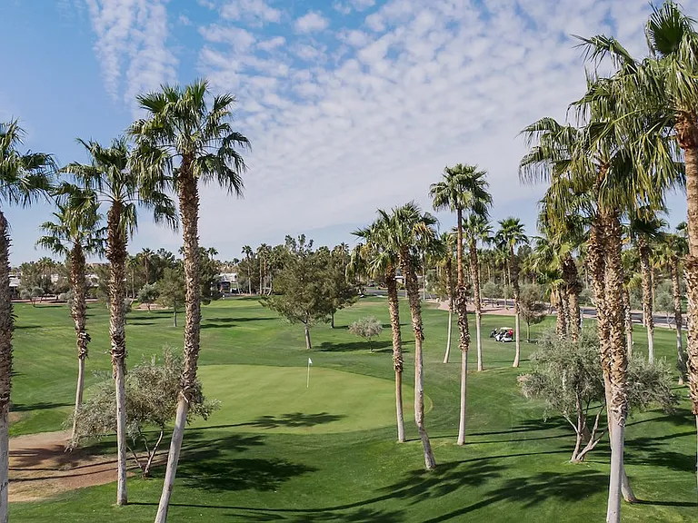 Palm Creek Resort and Residences — Photo 8