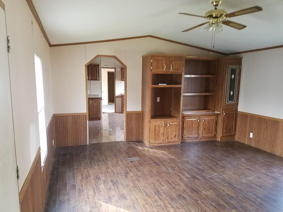 2nd image of 9515 Dayton Rd