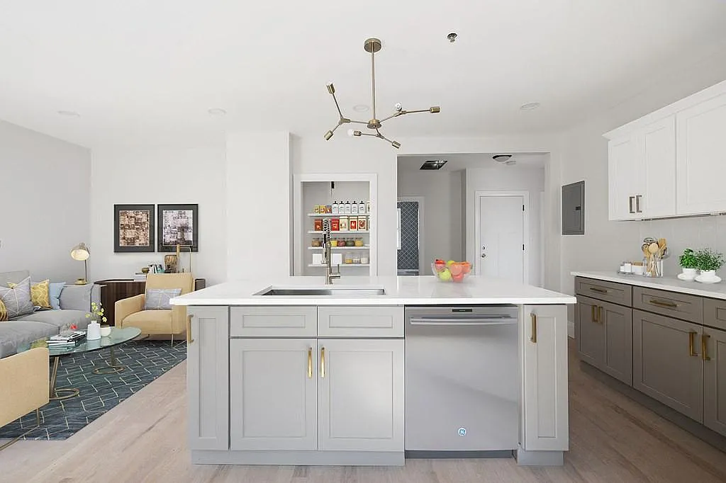 3 bed, 1054 sqft, $3,800 — Photo 1