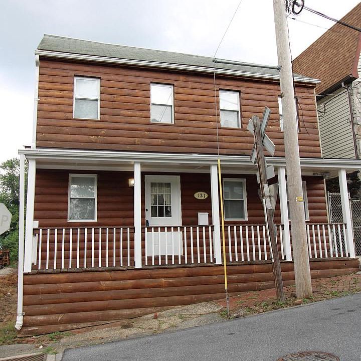 1st image of 121 Perry St