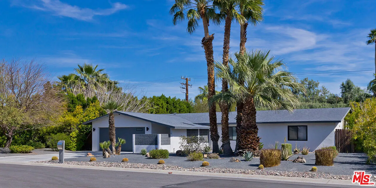 3 bed, 2.0 bath, 1696 sqft, $5,995 — Photo 3