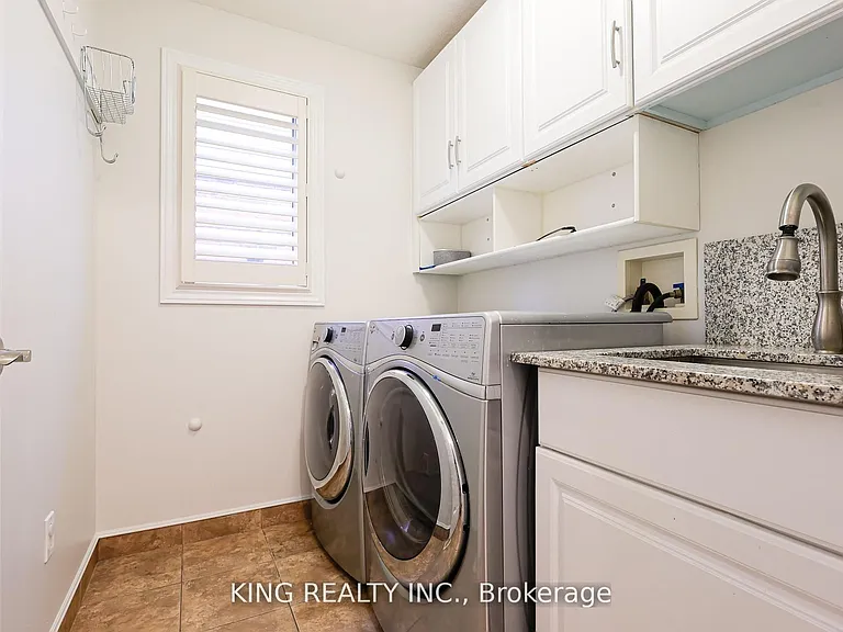 1223 Coronation Dr — Photo 19