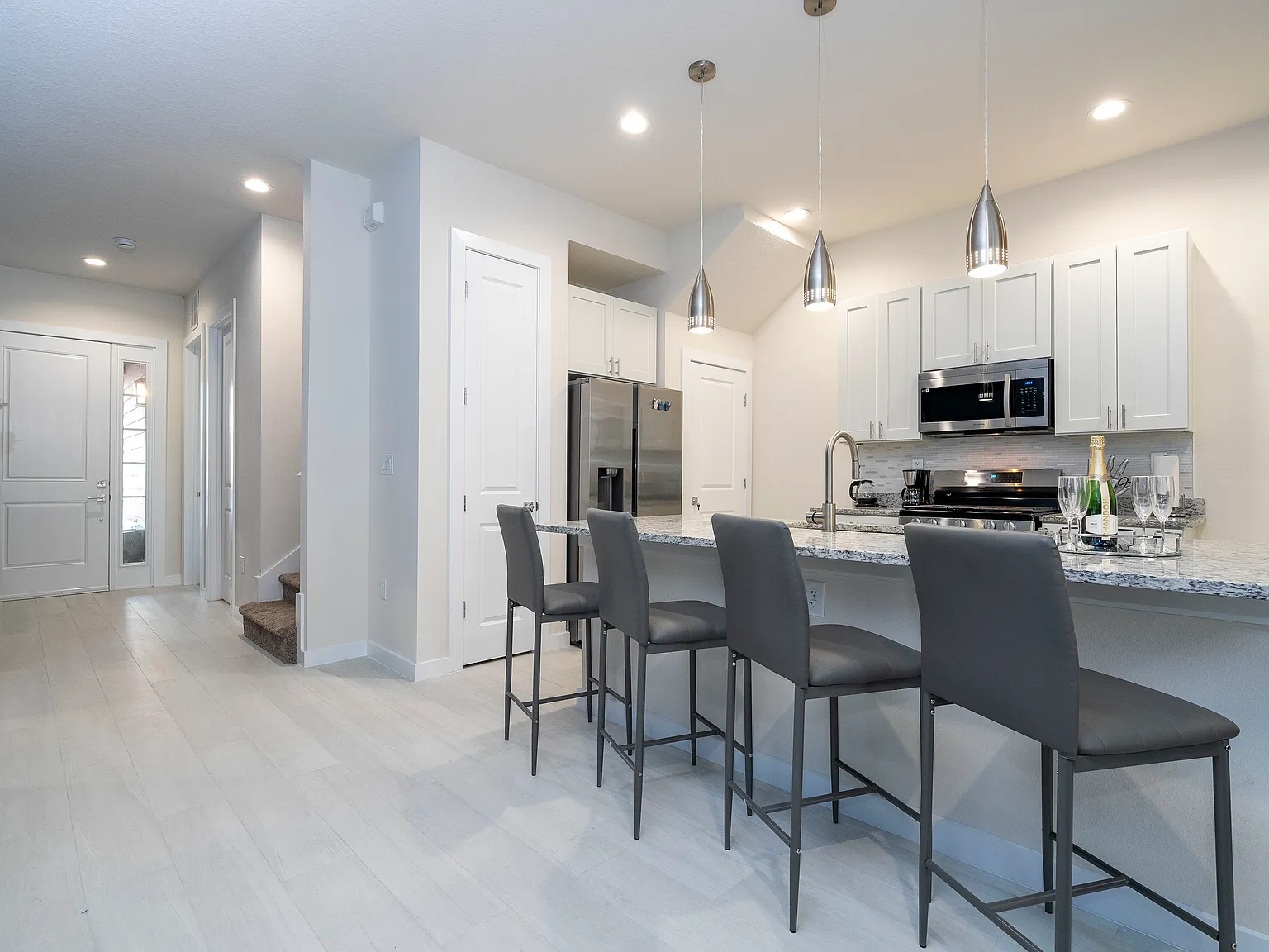3 bed, 1530 sqft, $2,950 — Photo 1