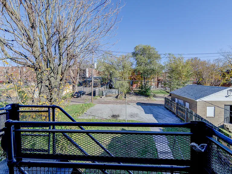 3252 S Compton Ave #2D — Photo 3